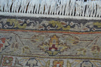8' 2" x 9' 9" India Agra Rug image 12