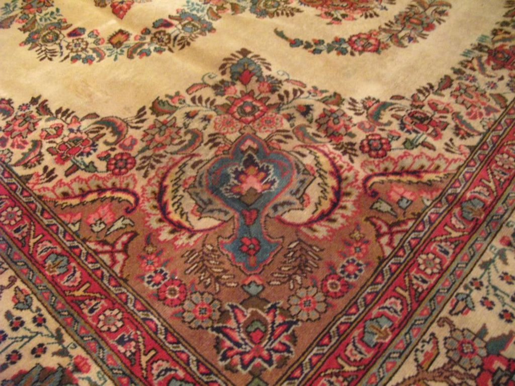 9' 7" x 12' 1" Persian Tabriz Rug image 4