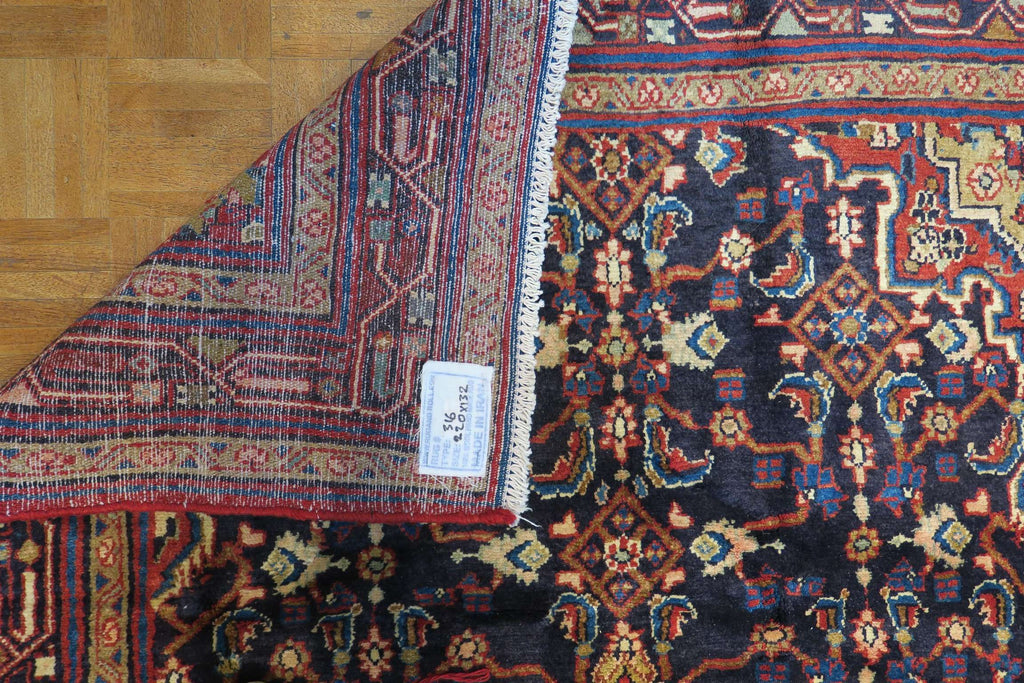4'3'' x 7'2'' Persian Hamadan Rug image 7