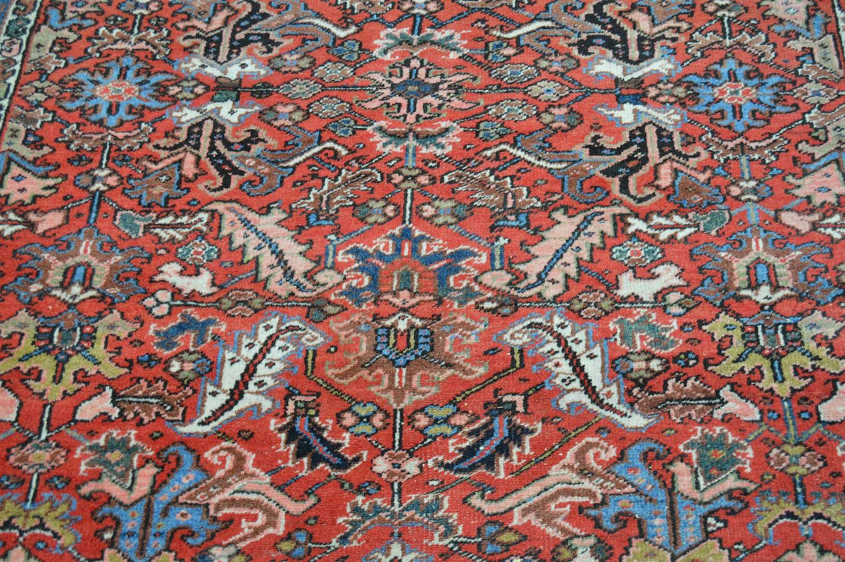 7' 8" x 10' 8" Persian Heriz Rug image 2