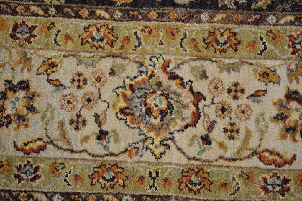 7' 9" x 8' 1" India Sultanabad Square Rug image 5