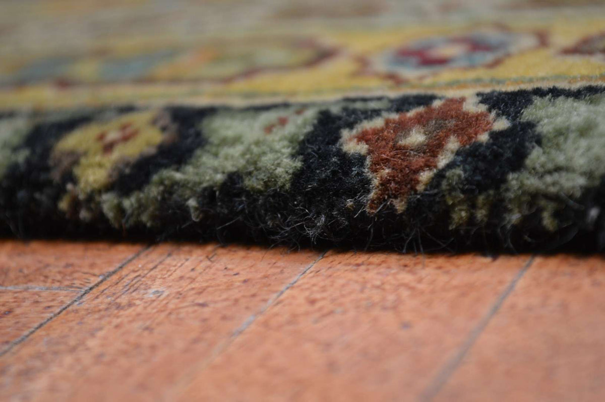 9' 0" x 11' 5" India Agra Rug image 10