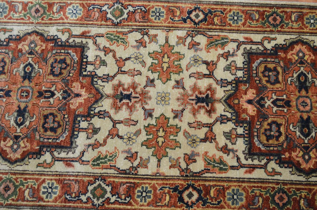 2' 6" x 9' 8" India Serapi Runner image 2