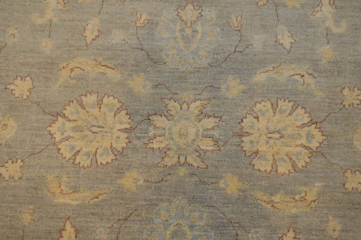 6' 1" x 9' 2" Pakistan Peshawar Rug image 7
