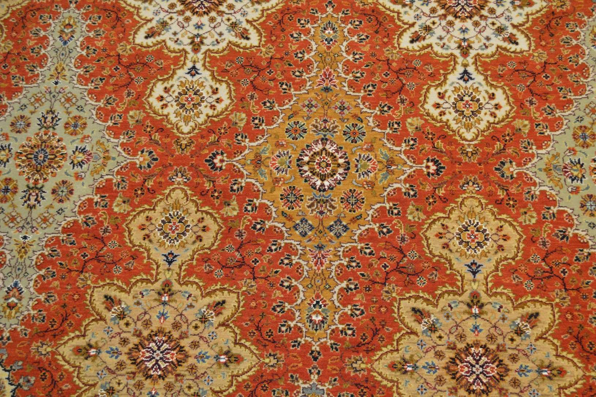 8' 1" x 9' 9" India Agra Rug image 1
