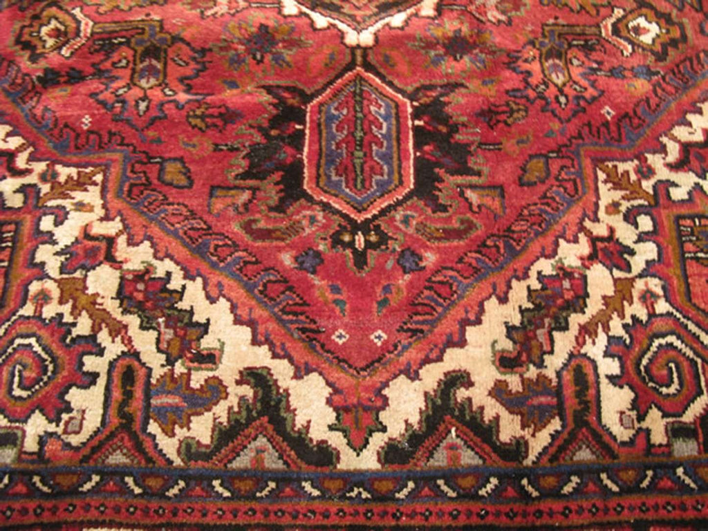 6' 8" x 9' 4" Vintage Heriz Rug image 10