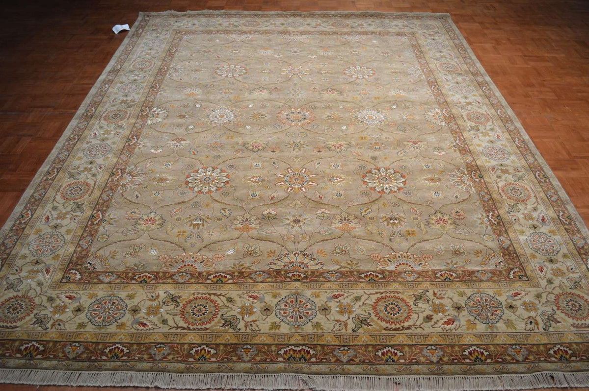 7' 9" x 10' 2" India Agra Rug image 1