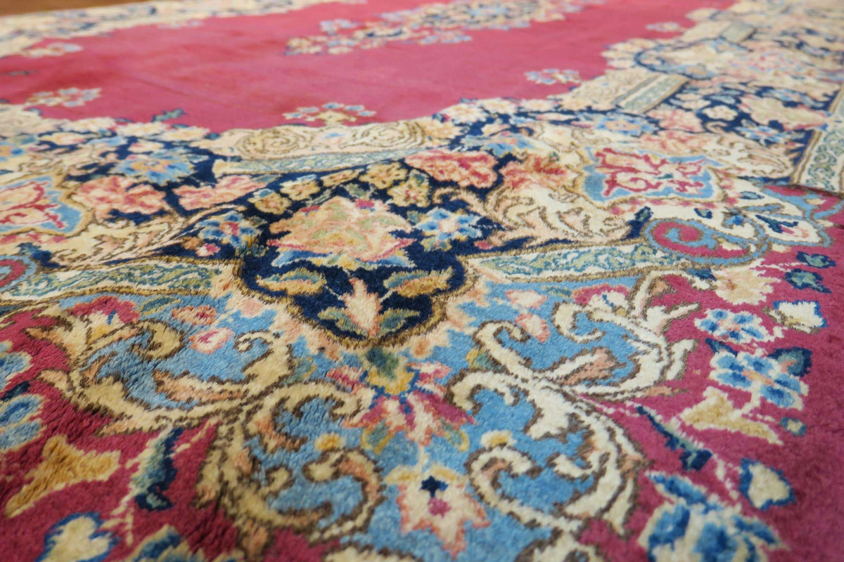 4'6'' x 7'5'' Persian Kerman Rug image 0