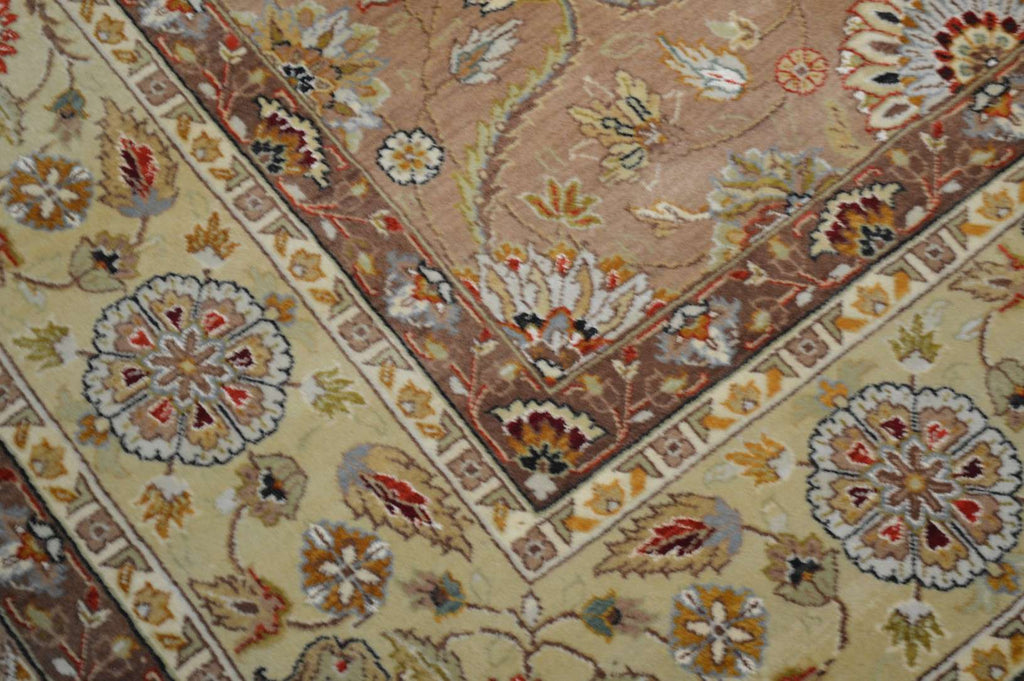 7' 8" x 9' 9" India Agra Rug image 4
