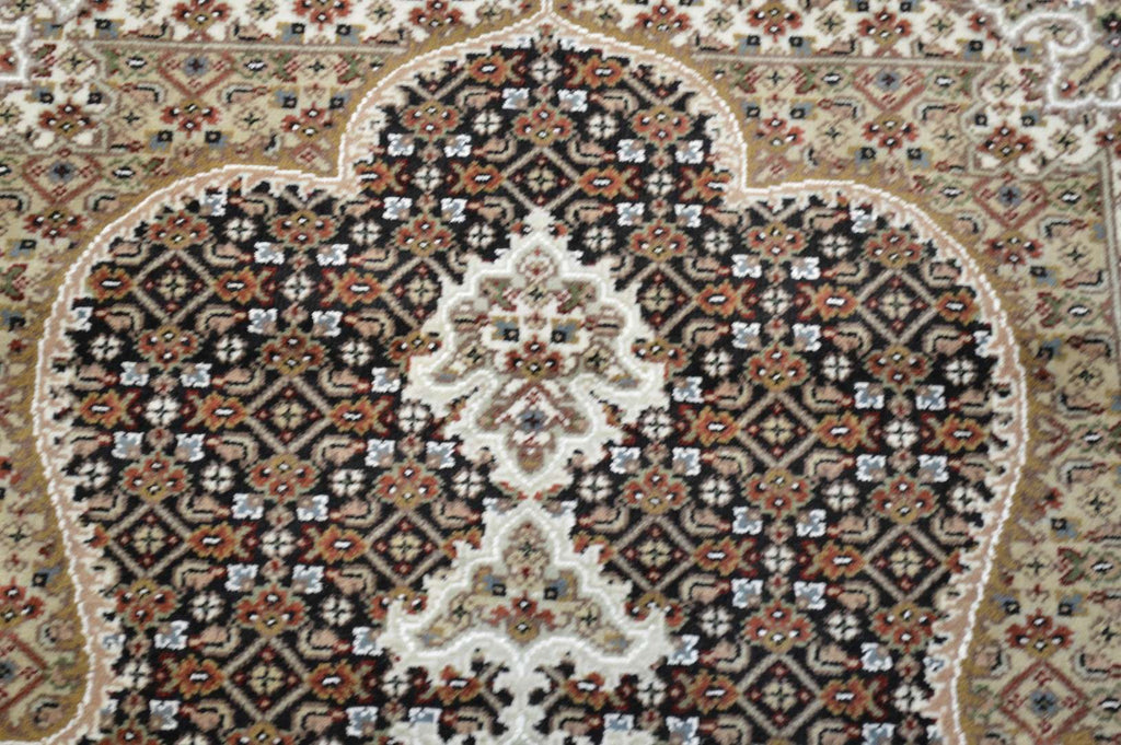 4' 2" x 6' 2" India Bijar Rug image 7