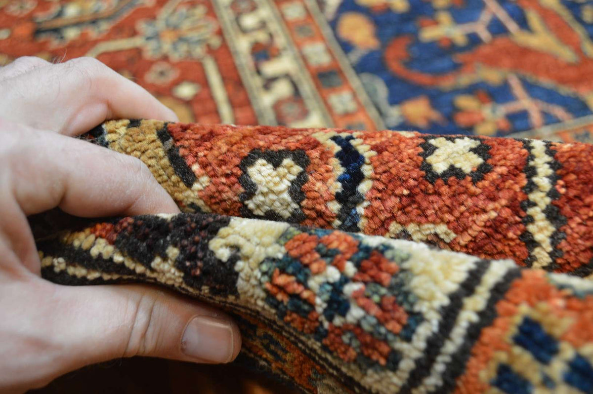 9' 2" x 12' 1" Pakistan Serapi Rug image 2