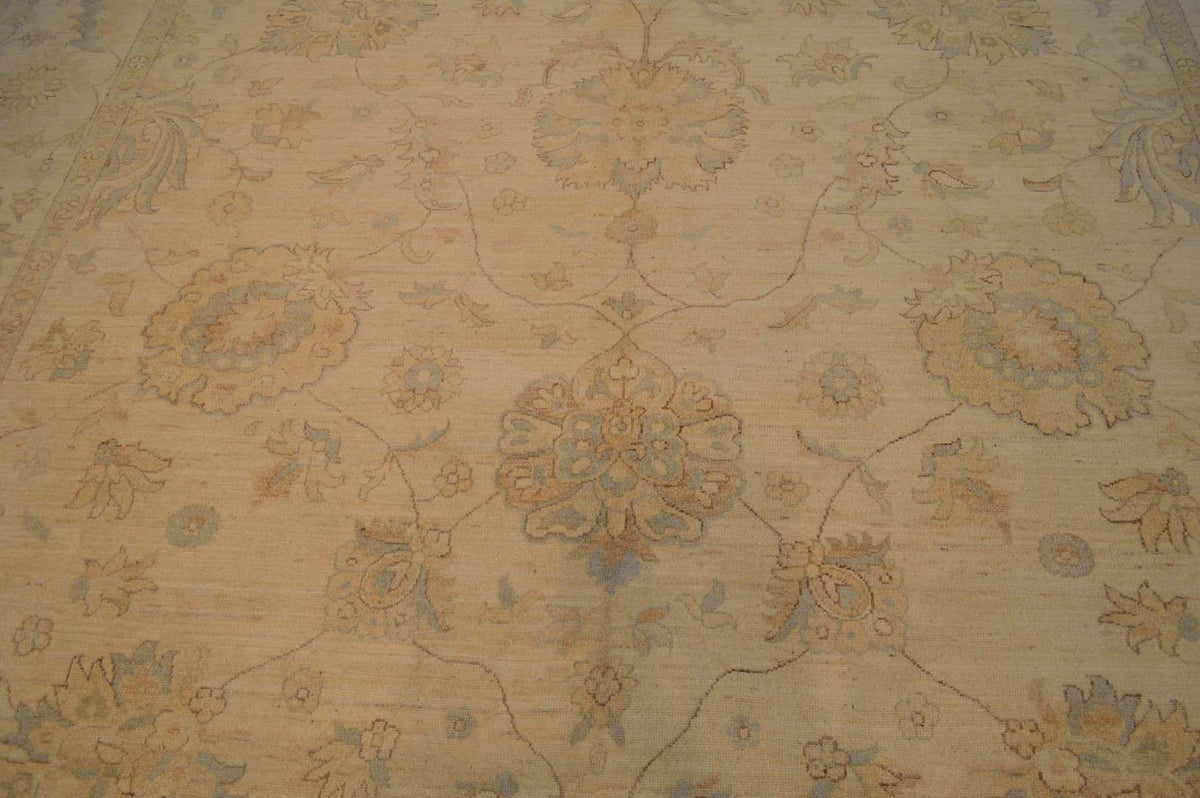 10' 2" x 13' 9" Pakistan Peshawar Rug image 6