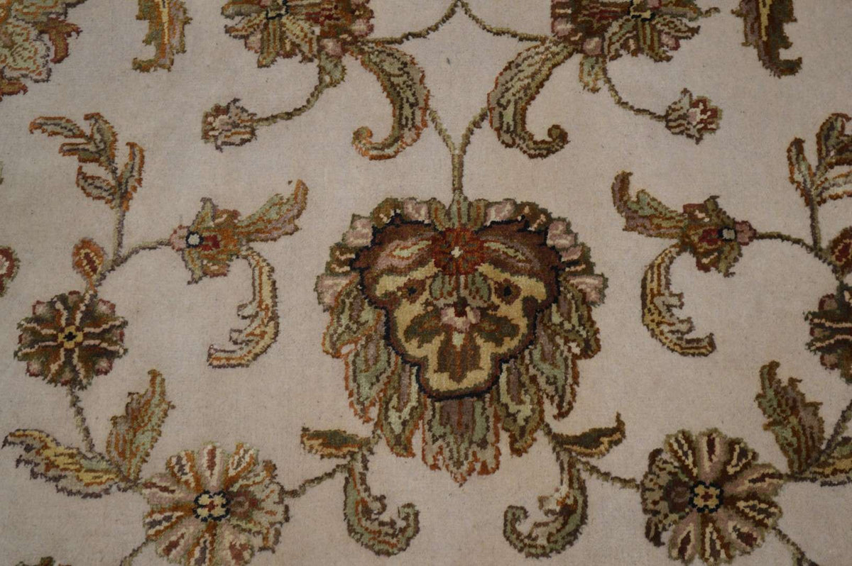 8' 3" x 8' 3" India Jaipur Round Rug image 8