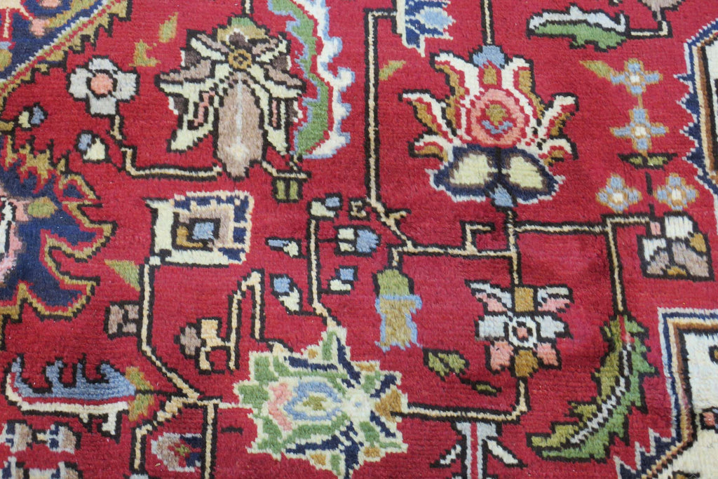 6' 6" x 9' 6" Vintage Tabriz Rug image 2