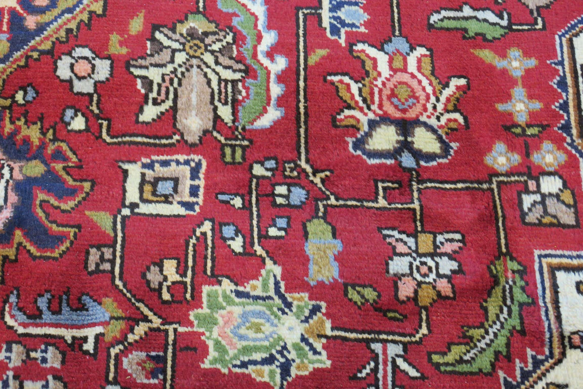 6' 6" x 9' 6" Vintage Tabriz Rug image 2