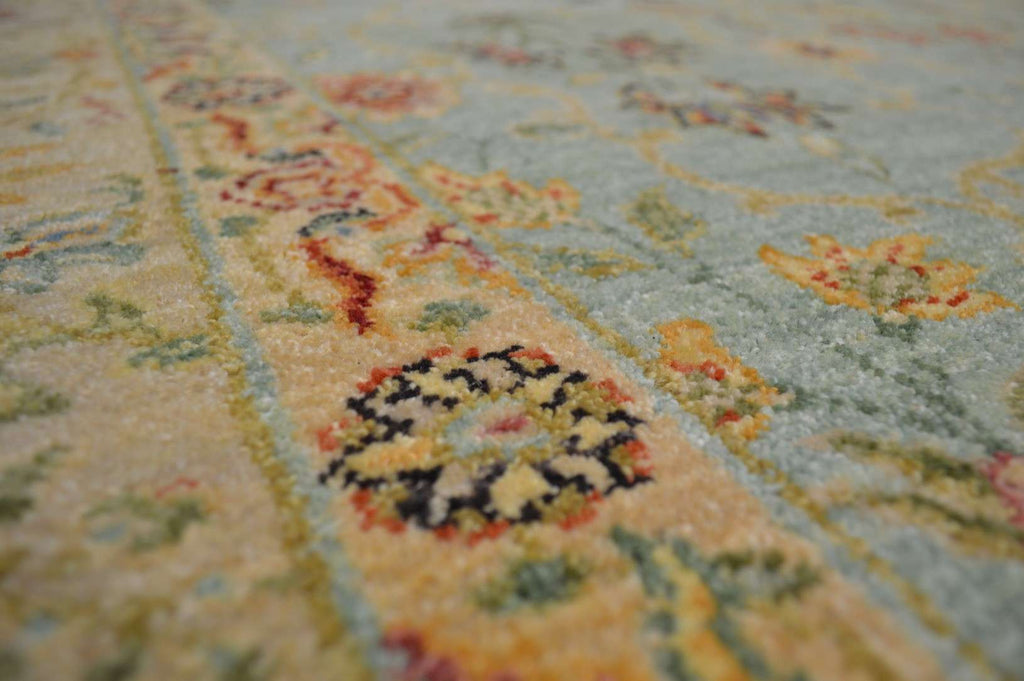 5' 9" x 9' 0" India Sultanabad Rug image 1