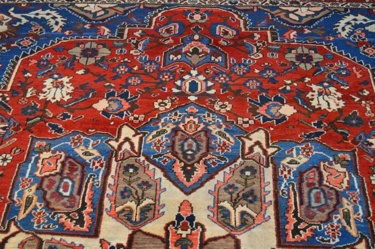 9' 2" x 11' 8" Persian Bakhtiari Rug image 7