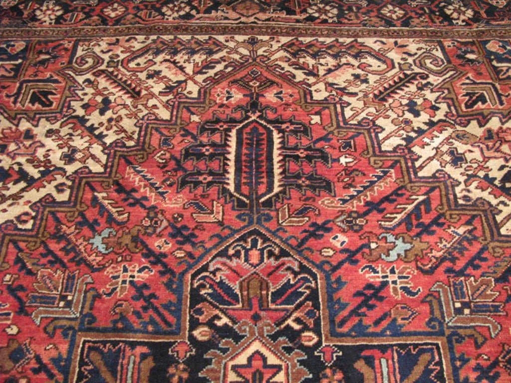 8' 5" x 10' 1" Persian Heriz Rug image 5
