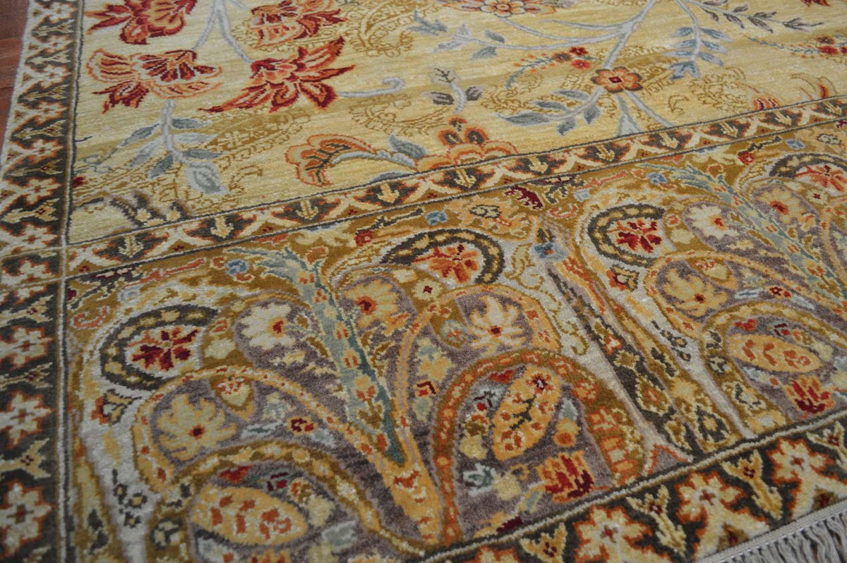 8' 0" x 9' 9" India Sultanabad Rug image 8