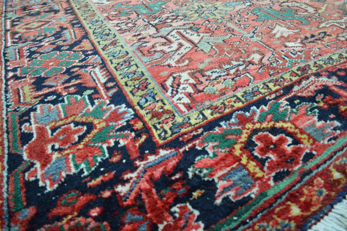 8' 8" x 12' 3" Persian Heriz Rug image 5