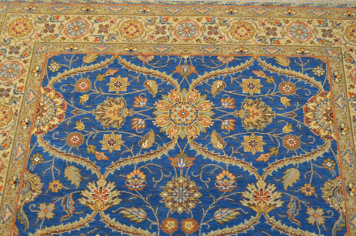 4' 2" x 4' 9" India Agra Rug image 2