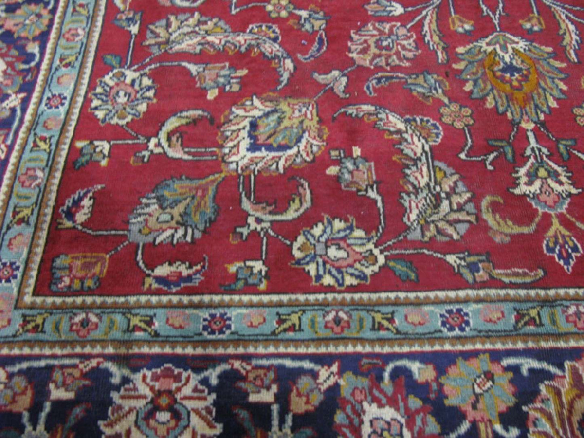 8' 5" x 11' 8" Persian Tabriz Rug image 2