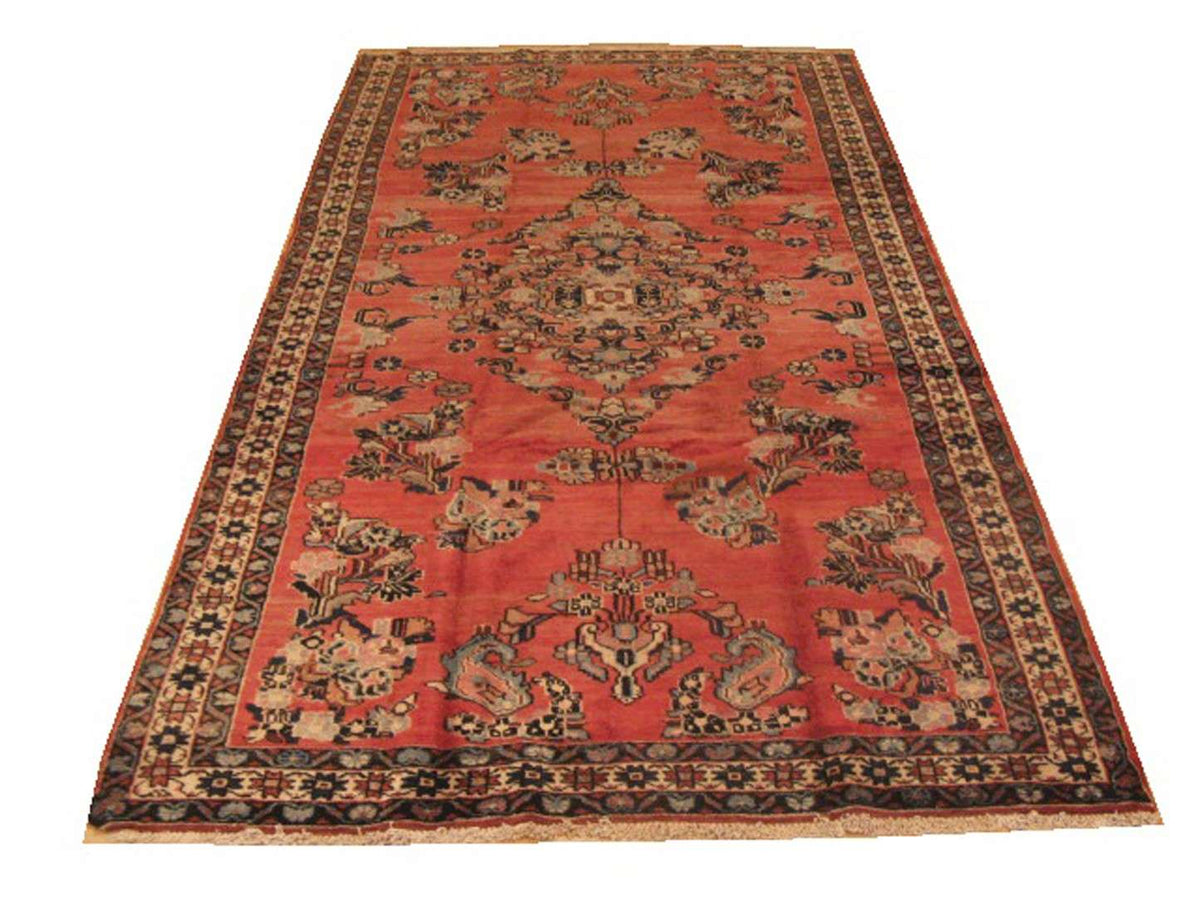 5' 6" x 9' 9" Vintage Lilihan Rug image 0