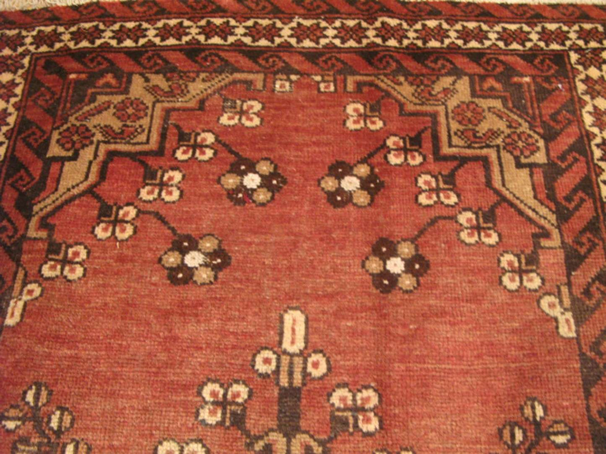 4' 0" x 6' 9" Persian Ferdows Rug image 3