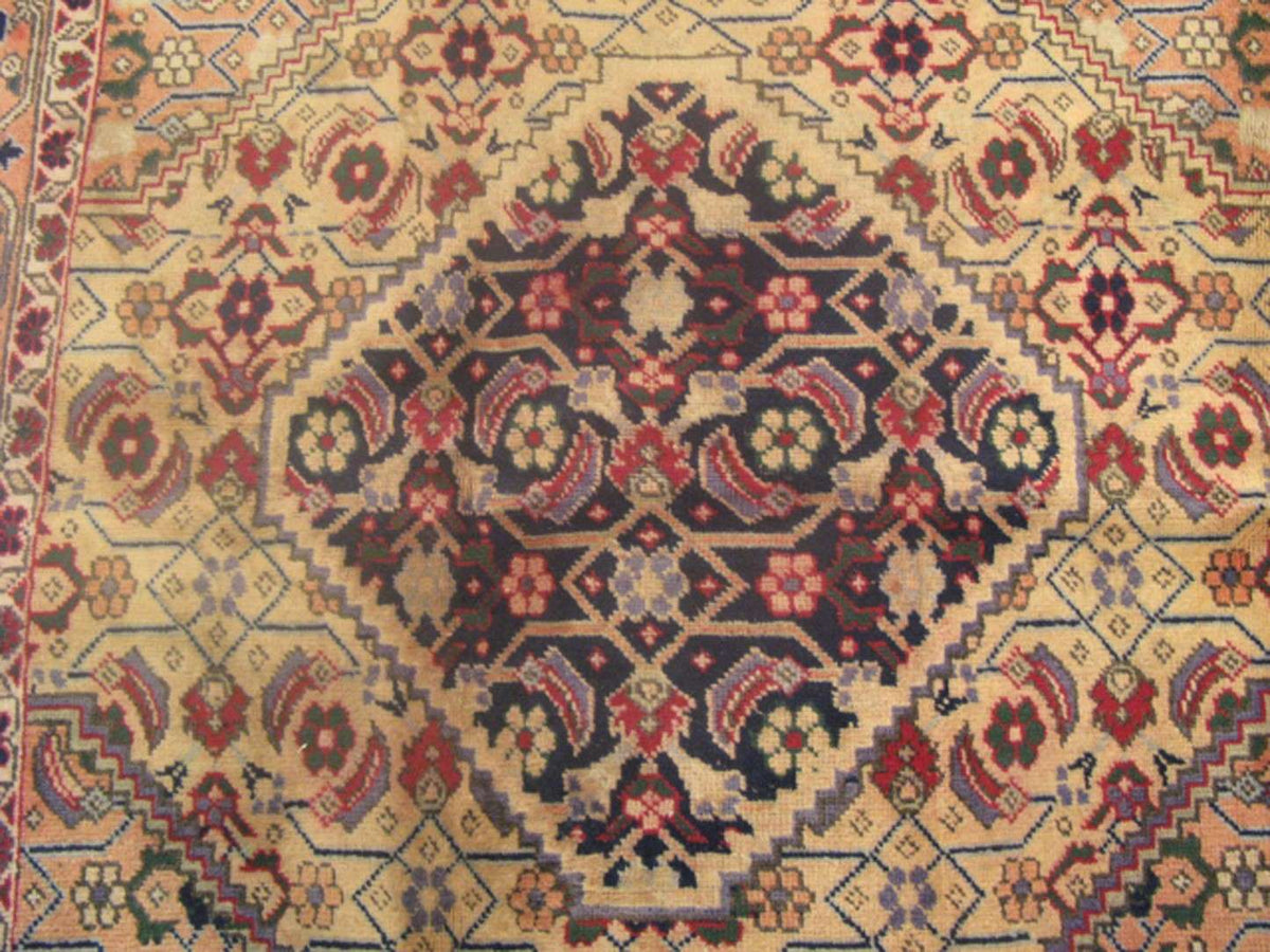 4' 7" x 6' 4" Persian Haji Jalili Rug image 9