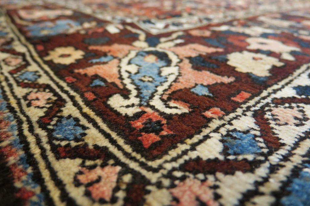 5' 2" x 9' 7" Persian Bakhtiar Rug image 11