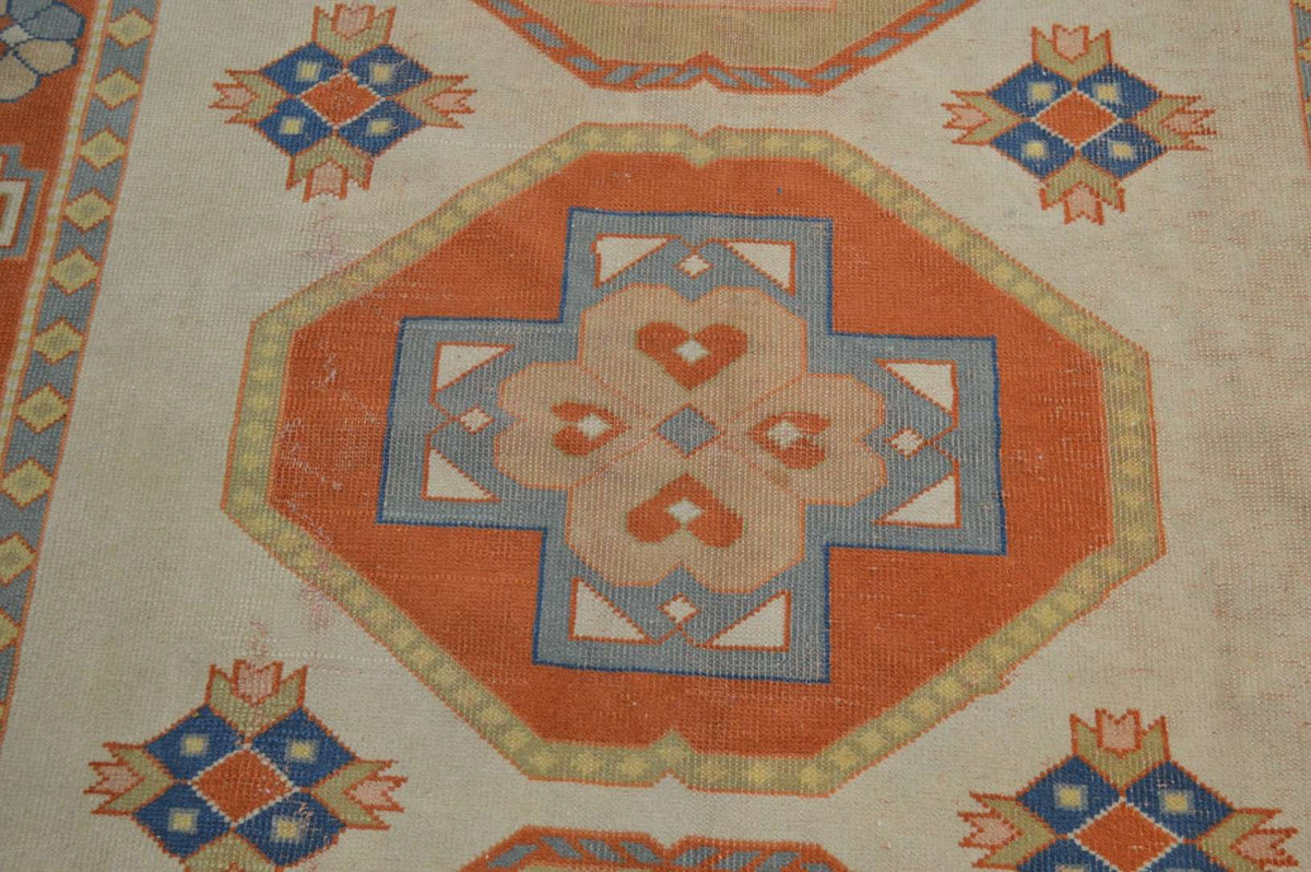 5' 7" x 8' 2" Caucasian Kazak Rug image 3