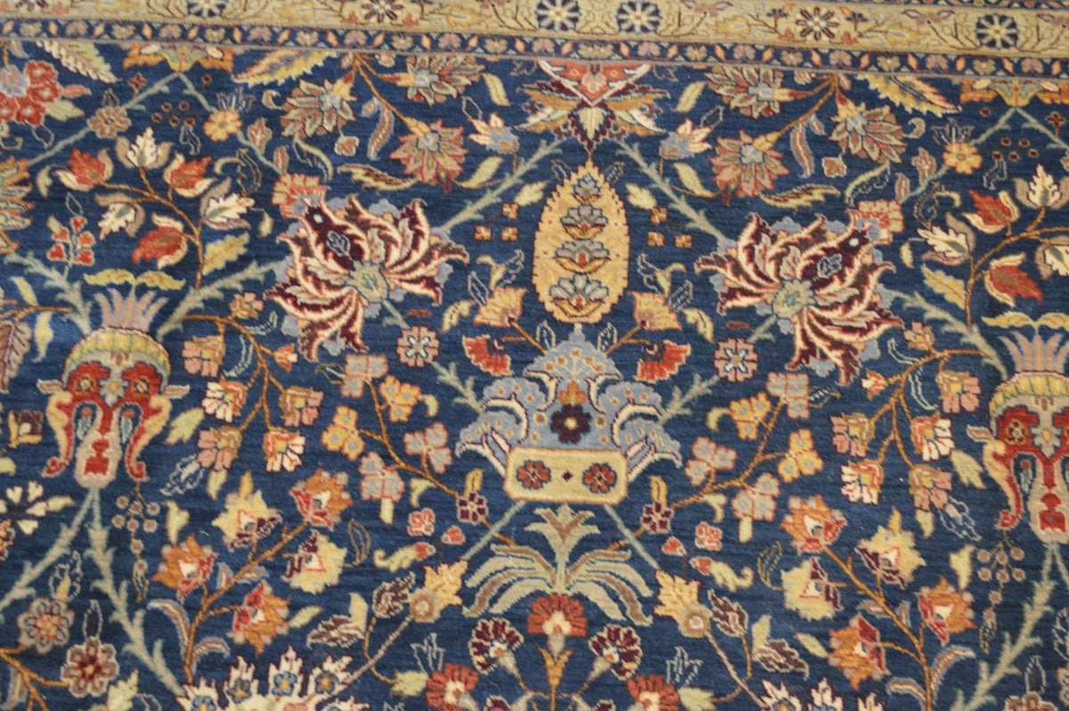 7' 9" x 10' 2" India Sultanabad Rug image 9