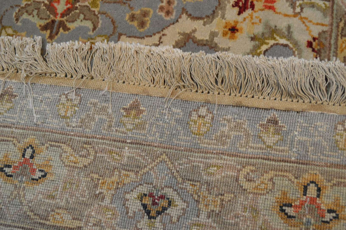 8' 0" x 8' 0" India Sultanabad Square Rug image 12